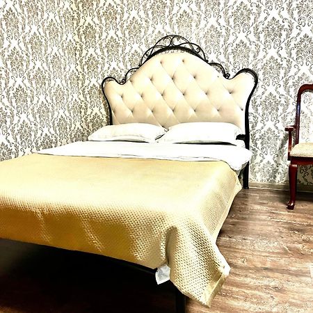 Прекрасная Квартира На Арбате В Алматы Kültér fotó